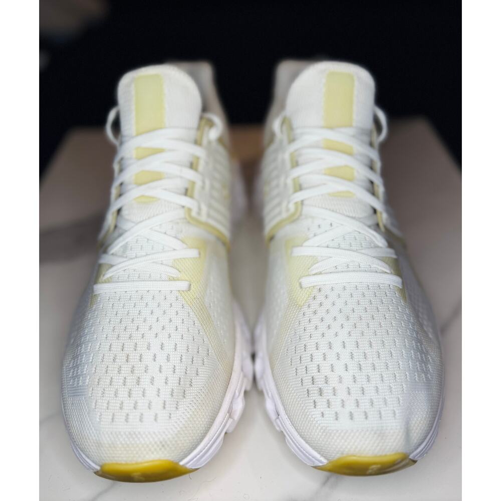 On Cloud Cloudswift Size Men 10 or Women 11.5 in Great Condition!